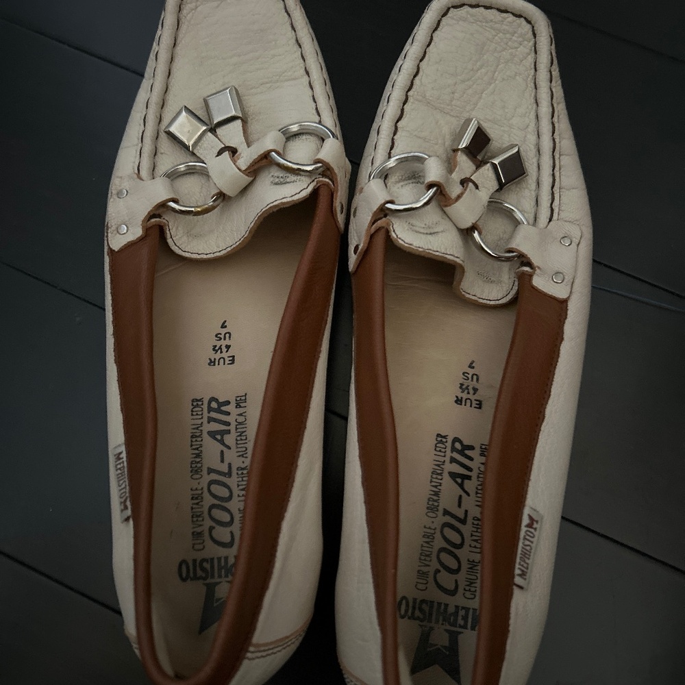 Mephisto New Leather loafers size 7 retail $350